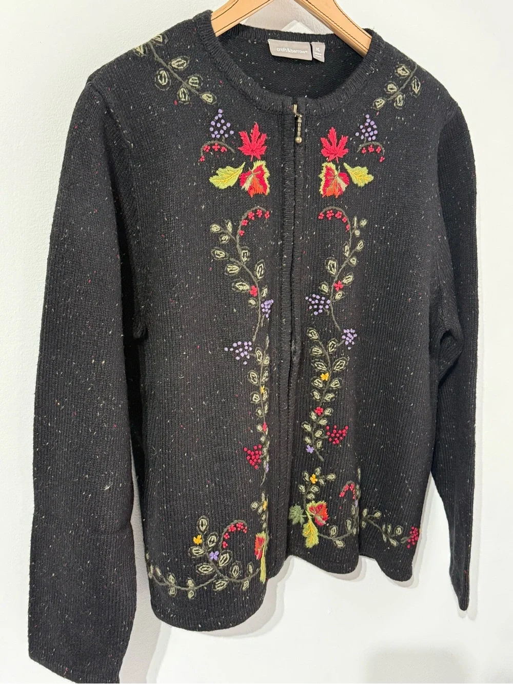 Croft & Barrow Full Zip Heavy Weight Cardigan Sweater. Vine Embroidery. Size XL